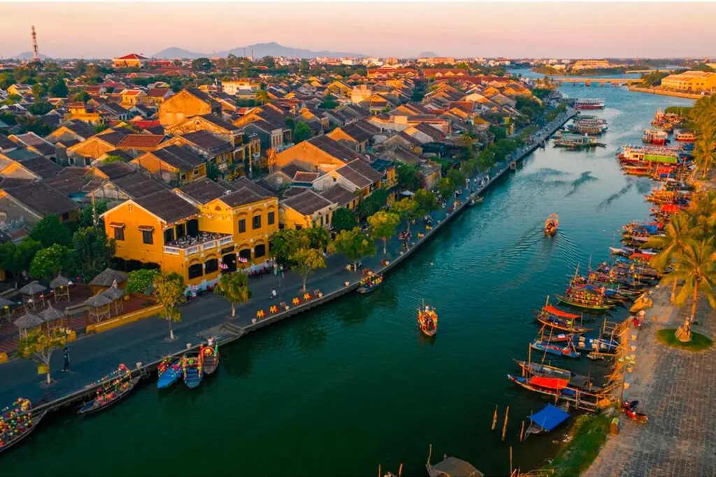 Visite Guidée de la vieille ville de Hoi An en français